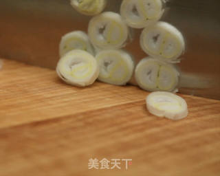 紫菜蛋花汤的做法步骤:4