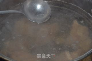 牛肉泡馍的做法步骤：2