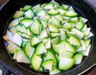 #萝卜#五花肉炖萝卜血豆腐的做法步骤：3