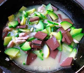 #萝卜#五花肉炖萝卜血豆腐的做法步骤：8