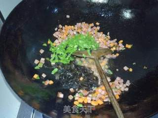怎样让米饭吃着更营养-杂蔬炒饭的做法步骤:6