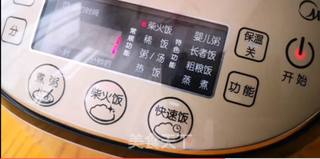 南瓜不仅可以熬粥,这样做南瓜面包,蓬松软香,简单易学,比外面买的好吃还放心!的做法步骤:10