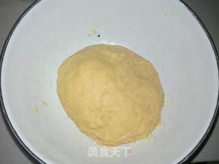 如何做不加一滴水的鸡蛋麻花的做法步骤:4