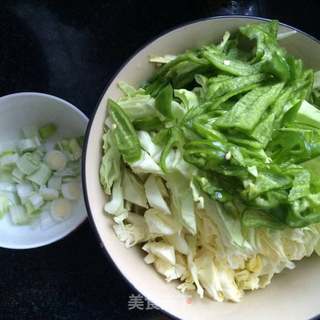孜然牛肉炒面的做法步骤:2