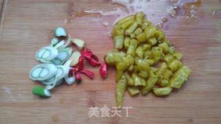泡椒花生米的做法步骤:3