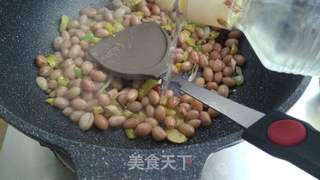 泡椒花生米的做法步骤:8