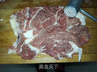 黑椒牛排的做法步骤:2