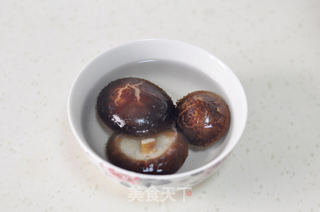 青菜猪肉饺子的做法步骤:2