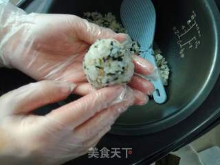 如何让小朋友爱上吃饭-饭团的做法步骤:7