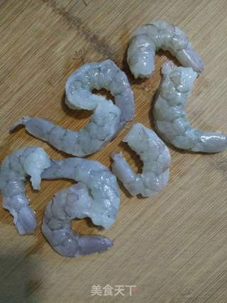 鸡蛋鲜虾韭菜水饺的做法步骤:3