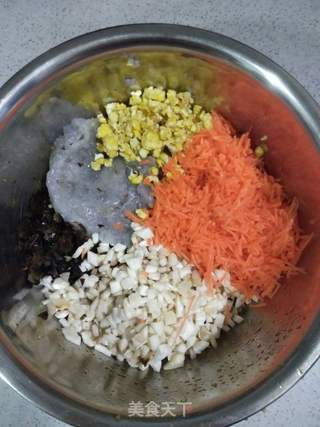 鸡蛋鲜虾韭菜水饺的做法步骤:8
