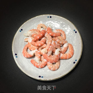 虾仁炒饭的做法步骤：2