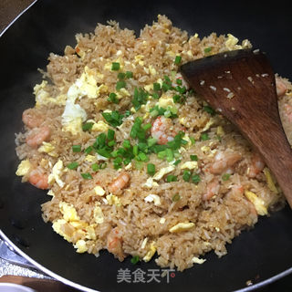 虾仁炒饭的做法步骤：13