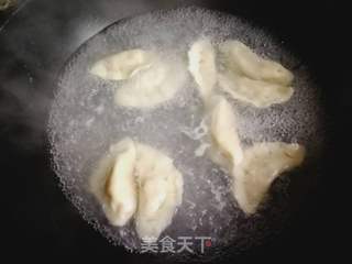 白菜大肉饺的做法步骤:13