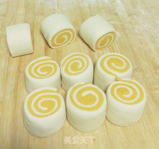 双色云卷馒头的做法步骤:11