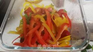 芝麻叶香肠沙拉的做法步骤:4