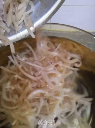 双色肉皮冻的做法步骤:7