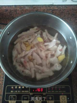 凉拌麻辣鸡爪的做法步骤:2