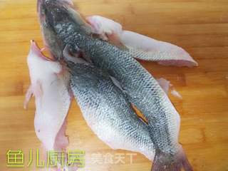 茄汁鲈鱼──鱼儿厨房私房菜的做法步骤:5