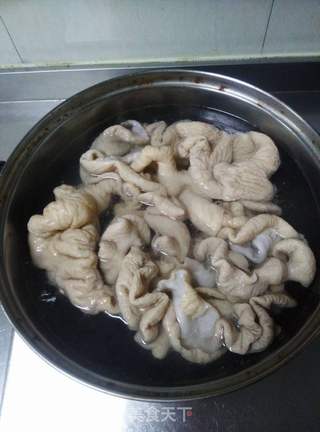 香卤肥肠的做法步骤:2
