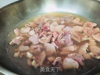 牛肉年糕淮山小火锅的做法步骤:4