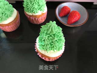 圣诞杯子蛋糕的做法步骤:11