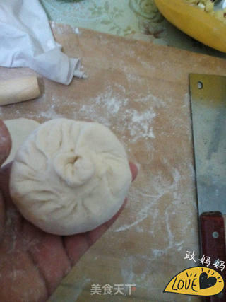 土豆肉丁包子的做法步骤:10