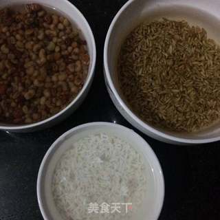 柴豇豆燕麦粥的做法步骤：1