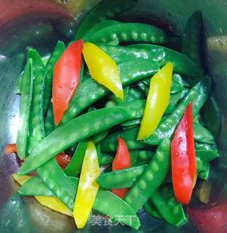 荷兰豆拌时蔬#快手素菜#的做法步骤:5
