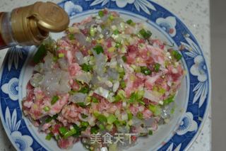 油泼芹菜虾肉饺子的做法步骤：6