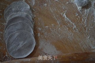 油泼芹菜虾肉饺子的做法步骤：13