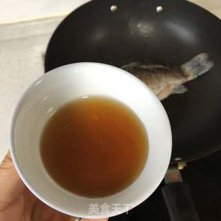 鲫鱼汤炖蛋的做法步骤:3