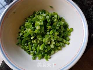 香酥椰子油葱油饼的做法步骤:3