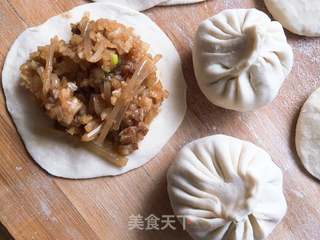 白菜酱肉包子的做法步骤:10