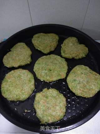 西兰花早餐饼的做法步骤：8
