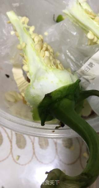 生抽浸虎皮尖椒的做法步骤:3