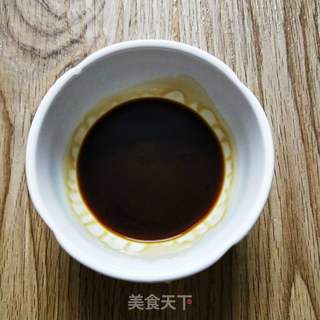鱿鱼炒荷兰豆(如何泡发干鱿鱼)的做法步骤:3