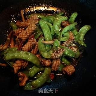 鱿鱼炒荷兰豆(如何泡发干鱿鱼)的做法步骤:13