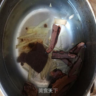 生姜灵芝红糖水的做法步骤：3
