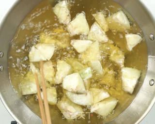 红烧茄子的家常做法的做法步骤:7