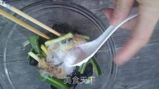 黄瓜木耳拌粉丝的做法步骤:7