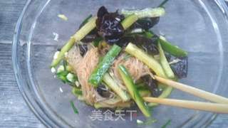 黄瓜木耳拌粉丝的做法步骤:11