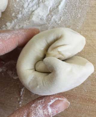 蒜苗肉馅烤包子的做法步骤:14
