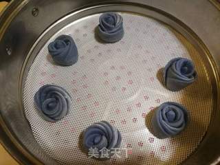蓝玫瑰馒头的做法步骤:13