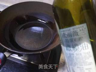 木耳炝西芹的做法步骤:7