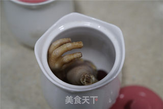 虫草红枣鸡腿汤的做法步骤:4