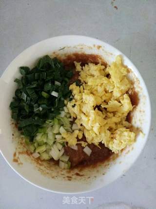白菜蒸饺的做法步骤:2