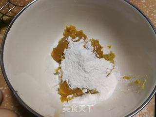 红薯鸡蛋馒头卷的做法步骤：2