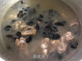 咸肉炖排骨的做法步骤:4