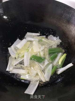 酸菜肉丝面浇头的做法步骤:3